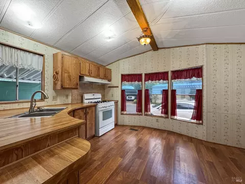700 E Gobbi St #37, Ukiah, CA 95482 photo 4