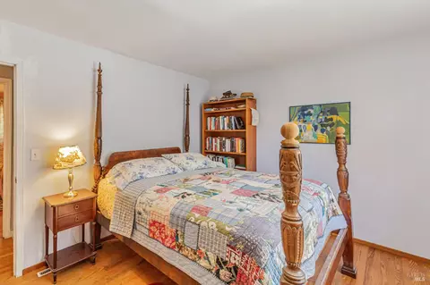 Bedroom - 3590 Burnside Rd, Sebastopol, CA 95472 photo 5 of 8