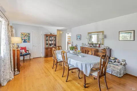 Dining - 3590 Burnside Rd, Sebastopol, CA 95472 photo 2 of 5