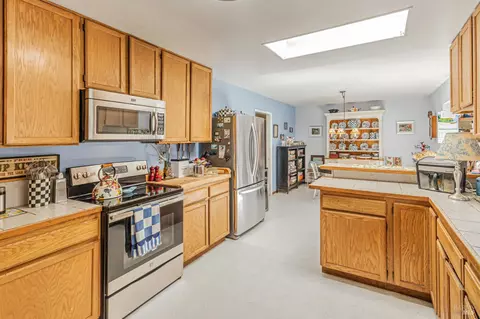 Kitchen - 3590 Burnside Rd, Sebastopol, CA 95472 photo 4 of 6