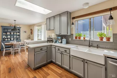 Kitchen - 3590 Burnside Rd, Sebastopol, CA 95472 photo 2 of 6