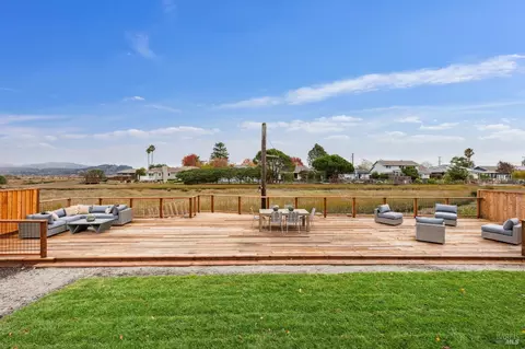 Exterior - 145 Yolo St, Corte Madera, CA 94925 photo 6 of 17