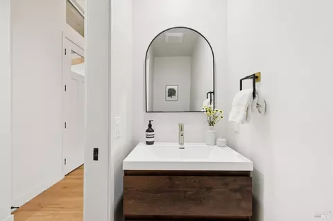 Bath - 145 Yolo St, Corte Madera, CA 94925 photo 9 of 9