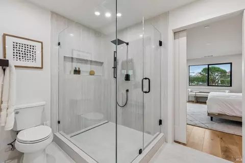 Bath - 145 Yolo St, Corte Madera, CA 94925 photo 4 of 9