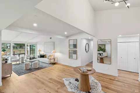 Entry Way - 145 Yolo St, Corte Madera, CA 94925 photo 6 of 8