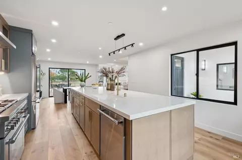 Kitchen - 145 Yolo St, Corte Madera, CA 94925 photo 5 of 8