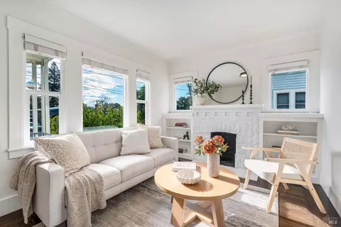 3661 Loma Vista Ave, Oakland, CA 94619