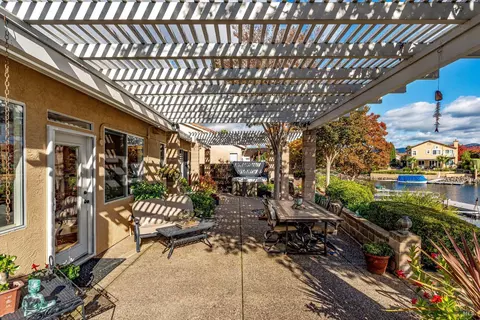 Exterior - 30 Peninsula Ct, Napa, CA 94559 photo 5 of 15