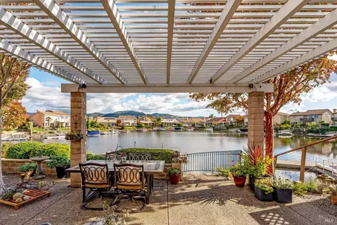 Exterior - 30 Peninsula Ct, Napa, CA 94559 photo 4 of 15