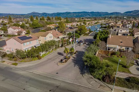 View/Area - 30 Peninsula Ct, Napa, CA 94559 photo 9 of 16