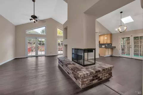 256 Honeydew Dr, Vallejo, CA 94591 photo 5