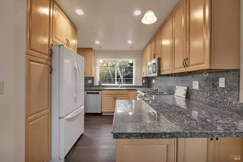 256 Honeydew Dr, Vallejo, CA 94591 photo 9