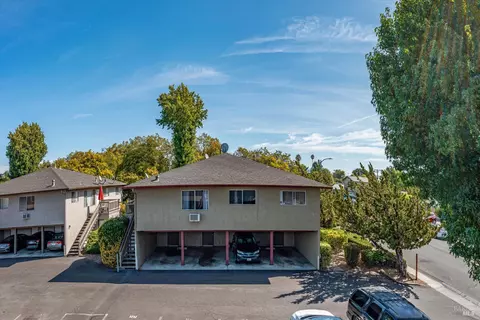 220-226 Arlen Dr, Rohnert Park, CA 94928