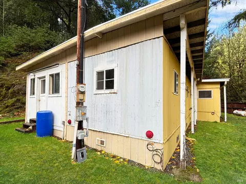5011 Canyon Rd, Willits, CA 95490 photo 3