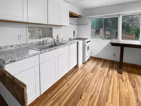 5011 Canyon Rd, Willits, CA 95490 photo 9