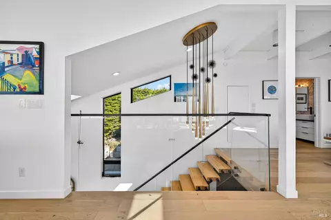 Entry Way - 21002 Heron Dr, Bodega Bay, CA 94923 photo 3 of 5