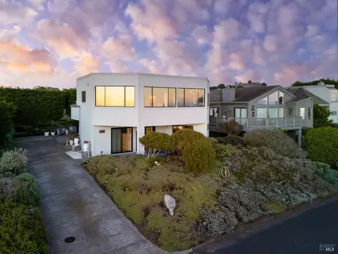 Exterior - 21002 Heron Dr, Bodega Bay, CA 94923 photo 14 of 20