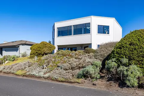 Exterior - 21002 Heron Dr, Bodega Bay, CA 94923 photo 13 of 20