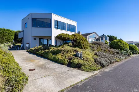 Exterior - 21002 Heron Dr, Bodega Bay, CA 94923 photo 12 of 20