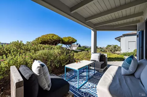 Exterior - 21002 Heron Dr, Bodega Bay, CA 94923 photo 4 of 20