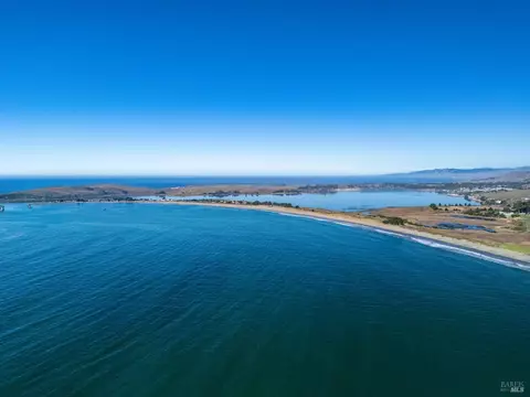 View/Area - 21002 Heron Dr, Bodega Bay, CA 94923 photo 4 of 9