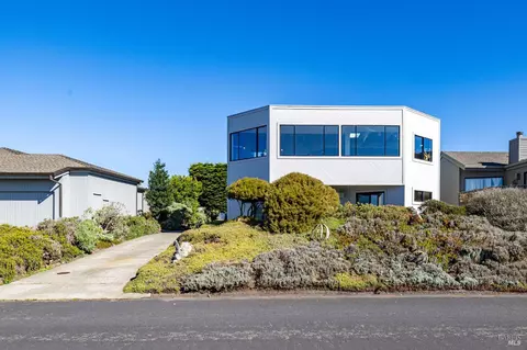 Exterior - 21002 Heron Dr, Bodega Bay, CA 94923 photo 11 of 20