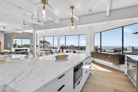 Kitchen - 21002 Heron Dr, Bodega Bay, CA 94923 photo 4 of 5