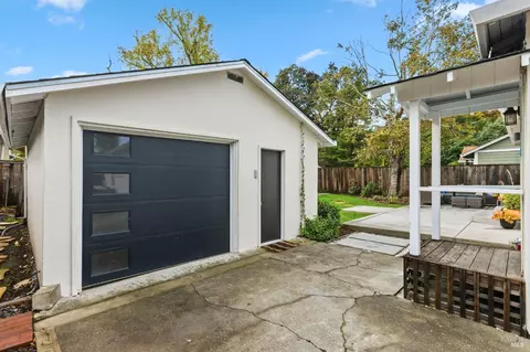 2817 Pine St, Napa, CA 94558 photo 41