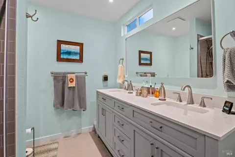 Bath - 26861 Oriole Dr, Willits, CA 95490 photo 2 of 2