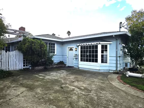 15 Alta Loma Dr, American Canyon, CA 94503