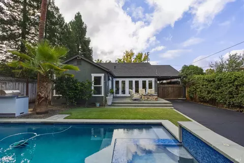 530 W Spain St, Sonoma, CA 95476