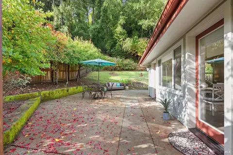 14638 Jomark Ln, Occidental, CA 95465 photo 2