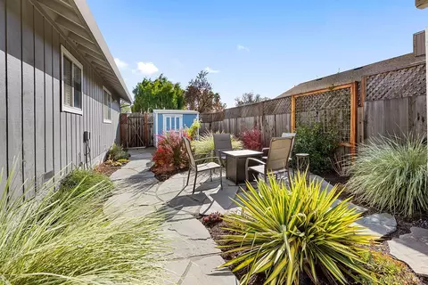Exterior - 2726 Edison St, Graton, CA 95444 photo 8 of 11