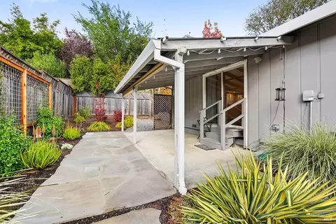 Exterior - 2726 Edison St, Graton, CA 95444 photo 7 of 11