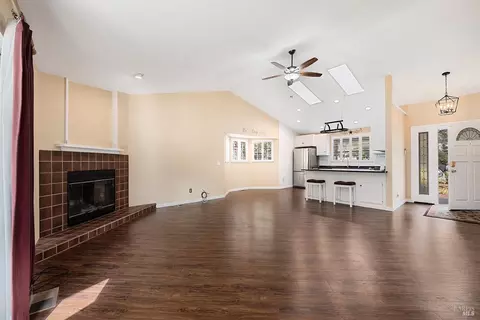 Living - 2726 Edison St, Graton, CA 95444 photo 2 of 4