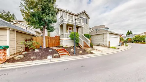 232 Mcnear Cir, Petaluma, CA 94952