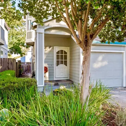 686 Santa Ana Cir, Santa Rosa, CA 95404
