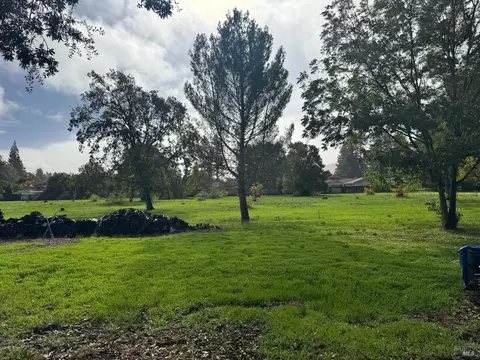 Exterior - 4300 Cereda Ln, Fairfield, CA 94534 photo 5 of 11