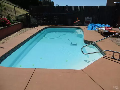 308 Toscana Cir, Cloverdale, CA 95425