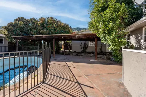 Exterior - 409 Luce Ave, Ukiah, CA 95482 photo 9 of 11