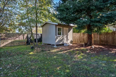 Exterior - 409 Luce Ave, Ukiah, CA 95482 photo 3 of 11