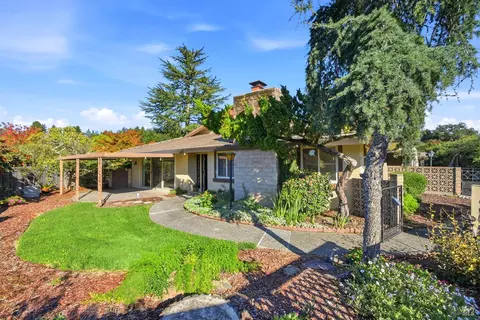 442 Las Casitas Ct #B, Santa Rosa, CA 95403