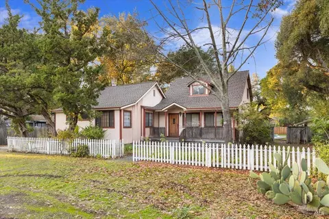 405 Walnut Ave, Sonoma, CA 95476 photo 2
