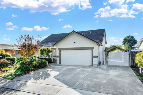 Exterior - 1355 W H St, Dixon, CA 95620 photo 2 of 16