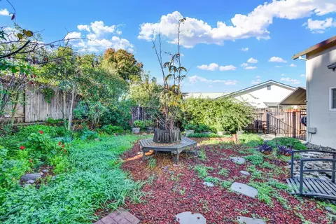 Exterior - 1355 W H St, Dixon, CA 95620 photo 13 of 16