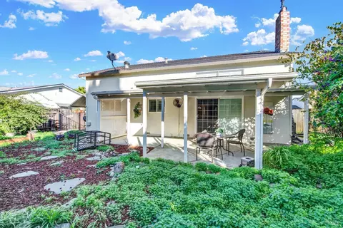 Exterior - 1355 W H St, Dixon, CA 95620 photo 12 of 16
