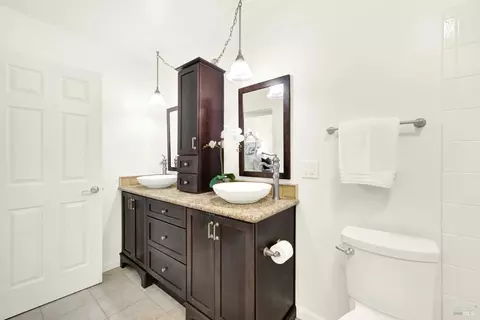 Bath - 1355 W H St, Dixon, CA 95620 photo 1 of 3