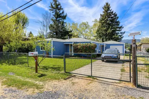 13780 Mountain House Rd, Hopland, CA 95449
