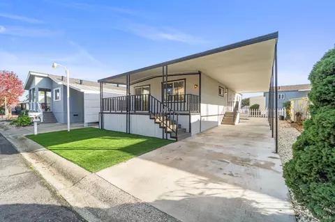 84 Hacienda Dr, Napa, CA 94558