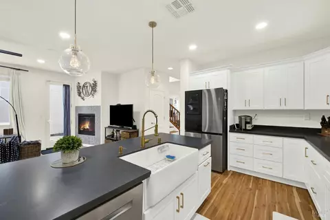 Kitchen - 741 Greentree Cir, Fairfield, CA 94534 photo 7 of 11